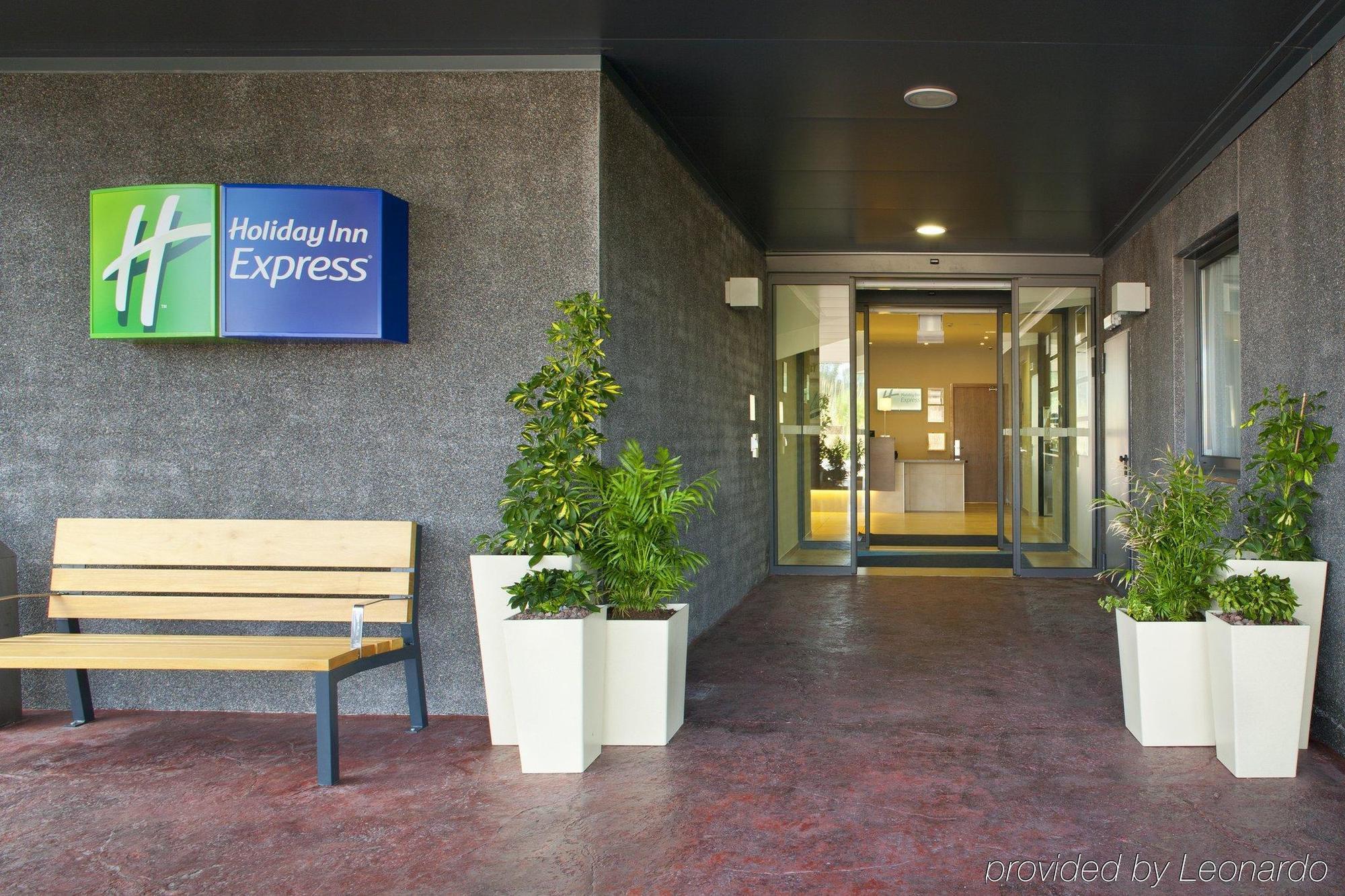 Holiday Inn Express Campo de Gibraltar-Barrios, an IHG Hotel Los Barrios Exterior foto