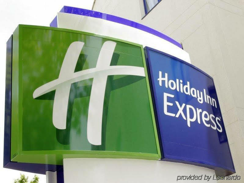 Holiday Inn Express Campo de Gibraltar-Barrios, an IHG Hotel Los Barrios Exterior foto